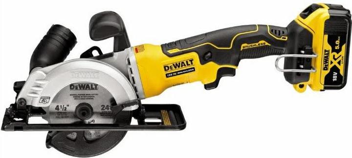 2 batteries, Key, Tote bag, Battery charger, Saw blade, Hoover adapter