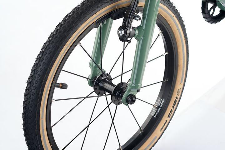 Produktbild Academy Grade 3 (16")