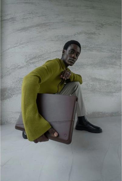 Image du produit Decoded Housse en cuir pour Macbook 14 pouces chocolat (14")