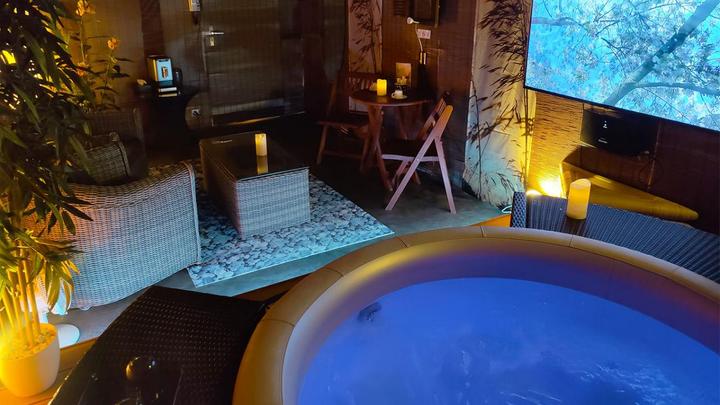 Image du produit Spa privatif romantique (2 Personnes)
