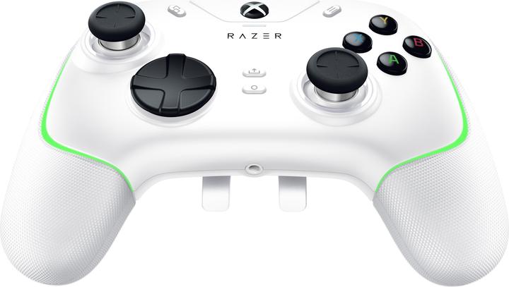 Actual product image Razer Wolverine V2 Chroma (Xbox Series S, Xbox One S, PC, Xbox One X, Xbox Series X)