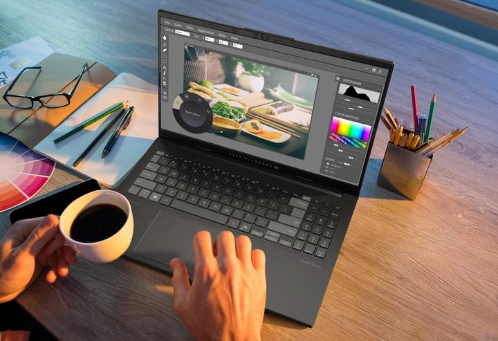 Actual product image ASUS Vivobook Pro 15 OLED N6506CU-MA040WS (90NB15E3-M002H0) (15.60", 24 GB, 1000 GB, Eng. Int.)