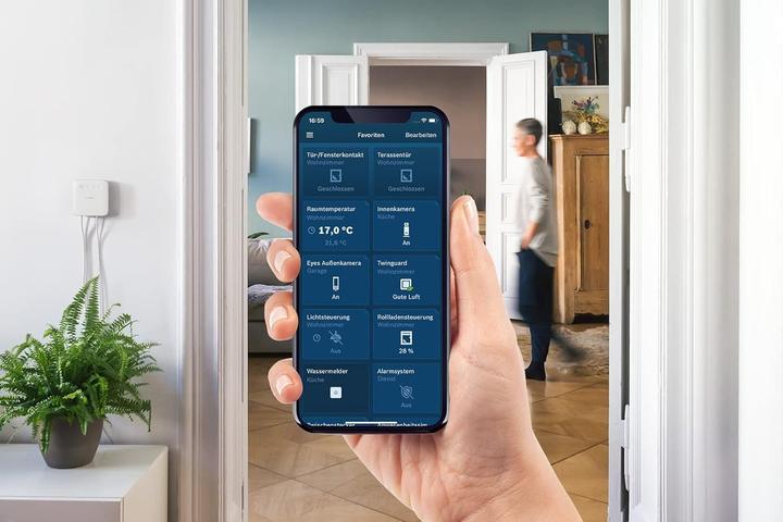 Actual product image Bosch Smart Home Controller II