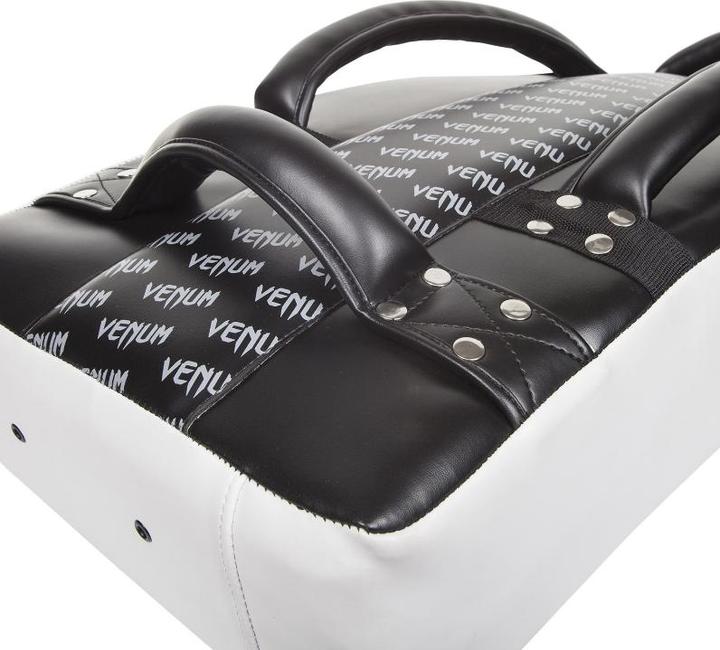 Image du produit Venum Absolute Long Kick Shield - Black-Ice (Taille unique)