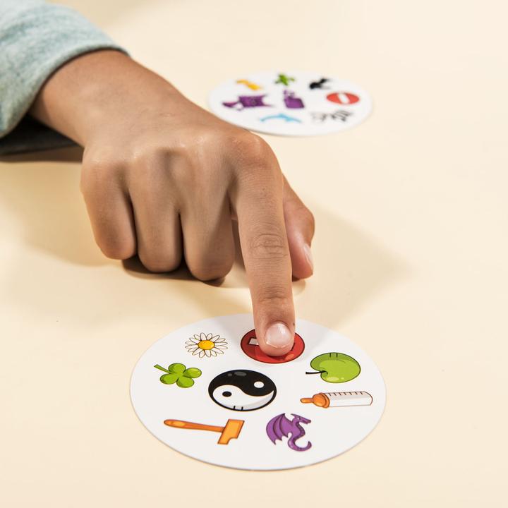 Produktbild Asmodée Dobble Classic Kaartspel