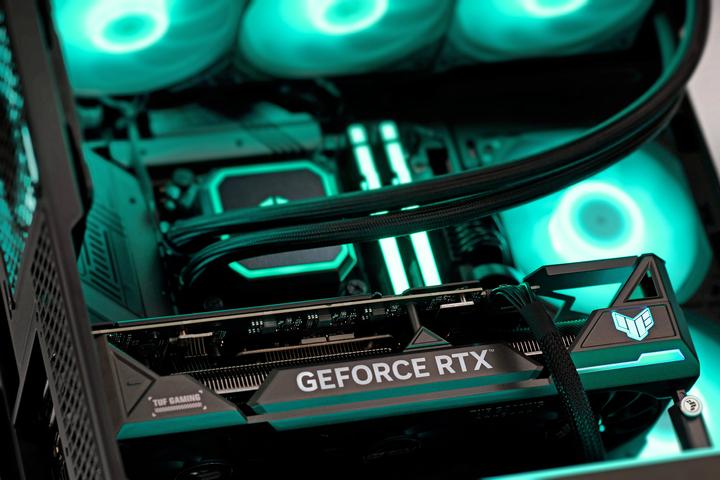 Produktbild Actina 5901443383758 PC AMD Ryzen™ 7 7800X3D 32 GB DDR5-SDRAM 1 TB SSD NVIDIA GeForce RTX 4090 Midi (1000 GB, 32 GB, AMD Ryzen 7 7800X3D, GeForce RTX 4090)