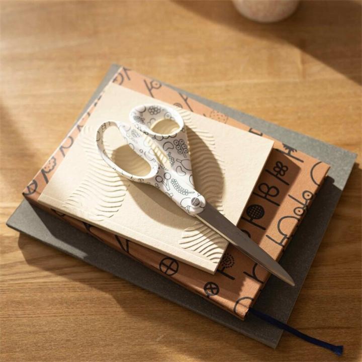 Actual product image Iittala FXI scissors 21cm Frutta B/W (21 cm)