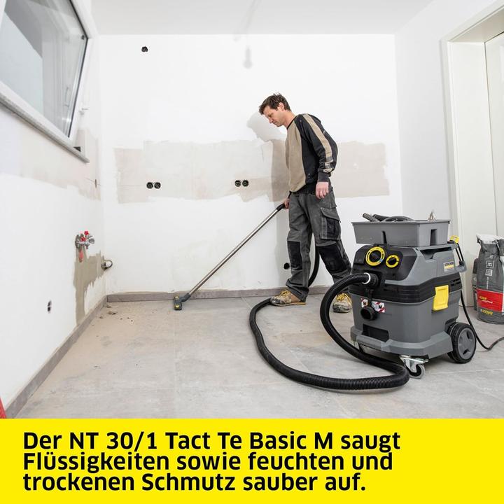 Image du produit Kärcher Aspirateur eau et poussières avec filtre PES, prise intégrée et plateau d'outils (Aspirateur eau et poussière)