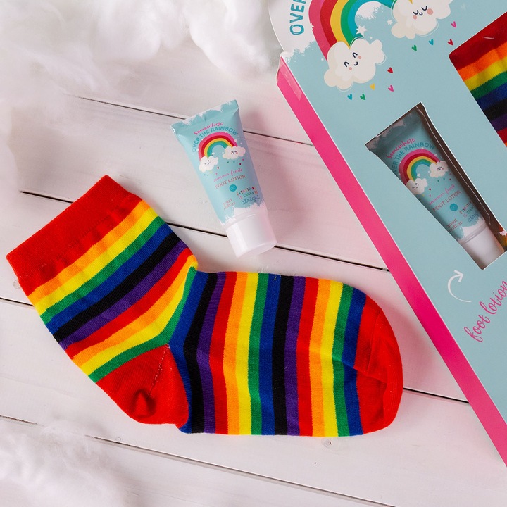 Actual product image Accentra Foot care set OVER THE RAINBOW in gift box, incl. 30ml foot lotion, socks with rainbow pattern (Hair care set)