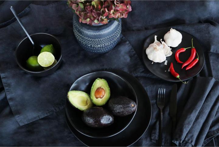 Actual product image Kare Design Plate Organic Black Ø20cm (20 cm)