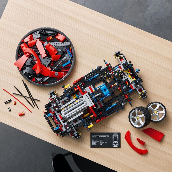 Actual product image LEGO Ferrari Daytona (42143, LEGO Technic)