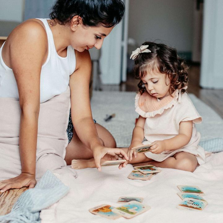 Actual product image Activity Board Bilingual wooden flashcards (German - English), learn languages in a playful and fun way. (German, English)