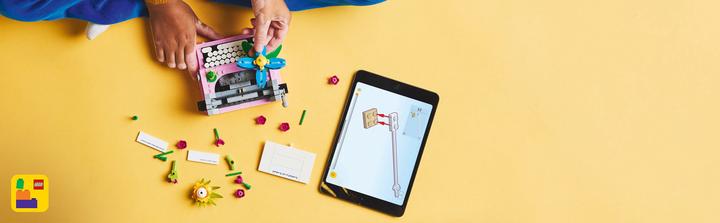 Produktbild LEGO Schreibmaschine mit Blumen (31169, LEGO Creator 3-in-1)