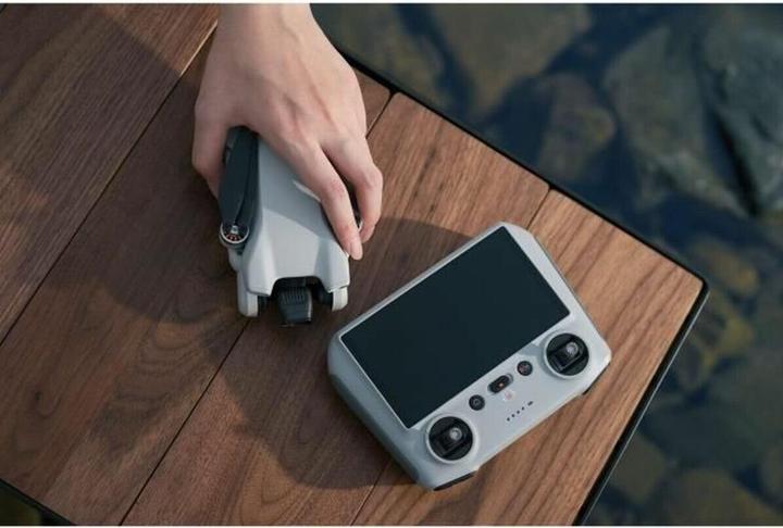 Produktbild DJI Mini 3 mit RC Controller (38 min, 248 g, 12 Mpx)