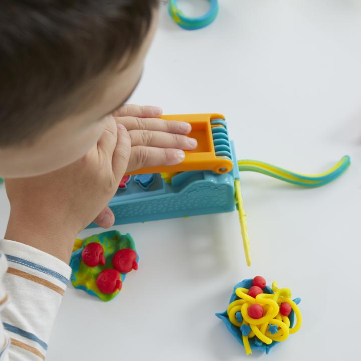 Actual product image Play-Doh Fun Factory Starter Set
