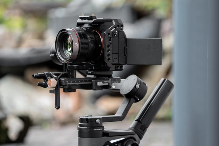 Actual product image Samyang V-AF 75mm T1.9, Sony E (Sony E, full size)