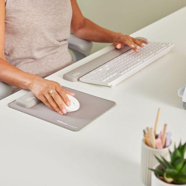 Image du produit Fellowes Breyta sand Tastatur-Handgelenkauflage 47 cm