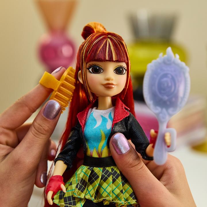 Actual product image Spin Master Unicorn A. Fashion Doll Val