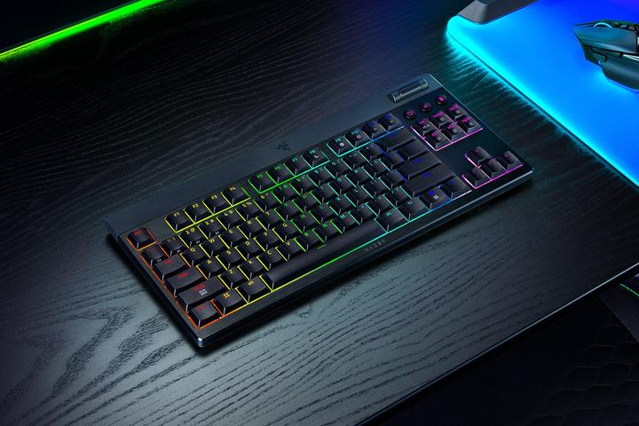 Actual product image Razer BlackWidow V4 Tenkeyless HyperSpeed Low Profile (US, Wireless)