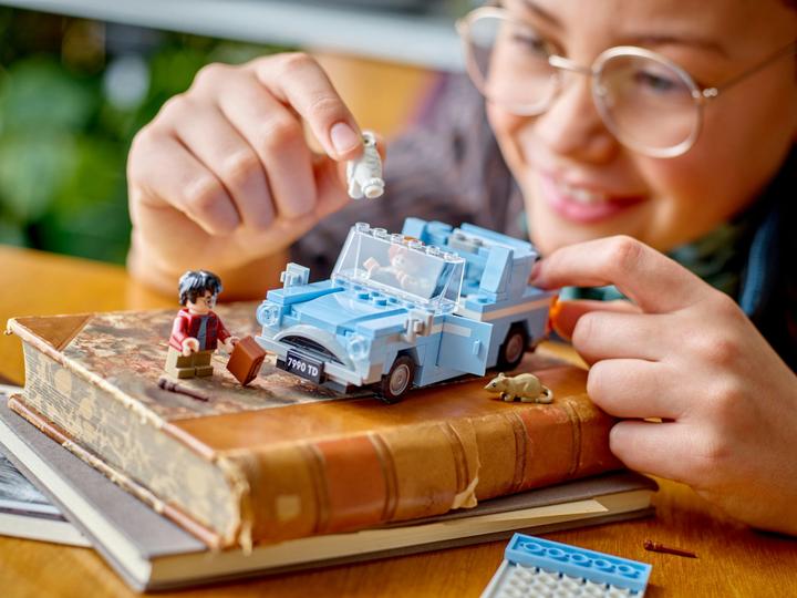 Produktbild LEGO Fliegender Ford Anglia (76424, LEGO Harry Potter)