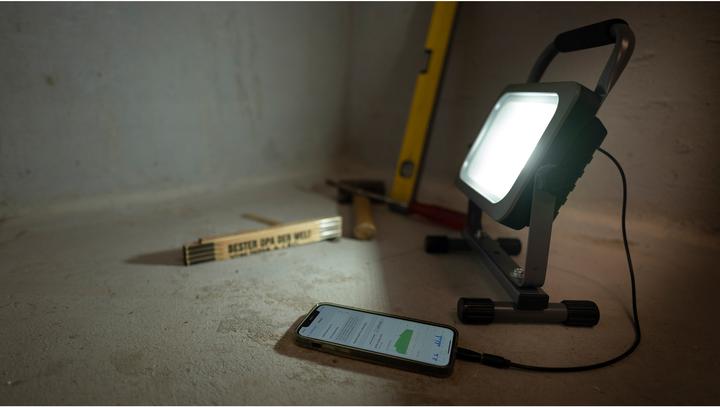 Produktbild Steffen WORKLIGHT LED Akku-Strahler 45W mit Traggriff und Standfuss, grau (4950 lm)