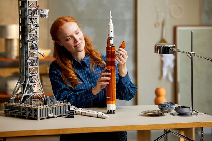 Productafbeelding LEGO NASA Artemis lanceerplatform (10341, LEGO Icons, LEGO Zeldzame Sets)