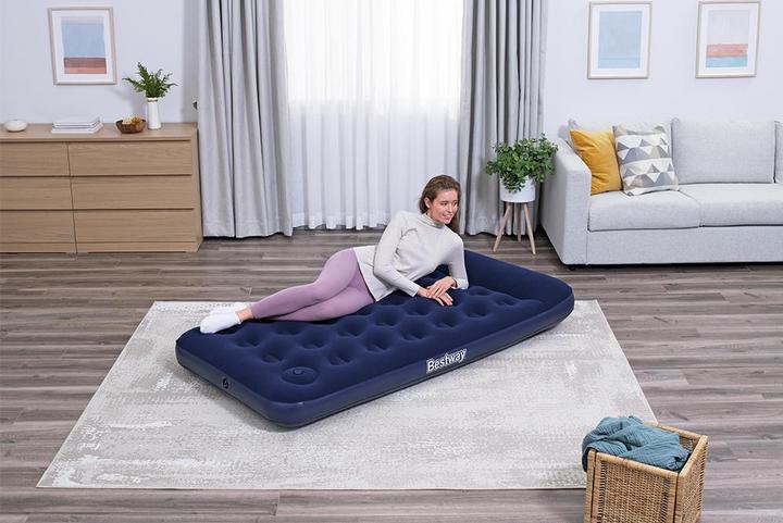 Image du produit Bestway Matelas gonflable 1 place avec pompe à pied intégrée 1,88 m x 99 cm x 28 cm (99 x 188 cm)