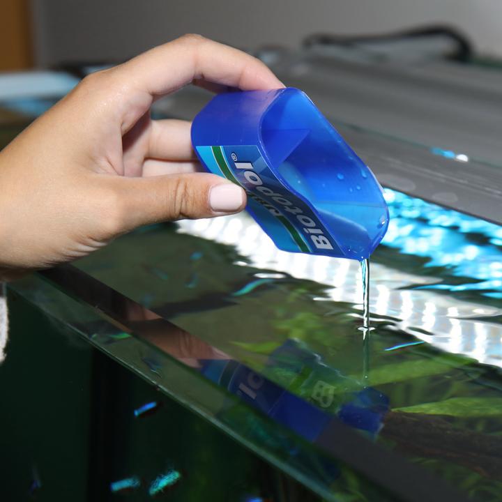 Produktbild JBL Aquaristik und Terraristik Biotopol (Aquarium Reinigung)
