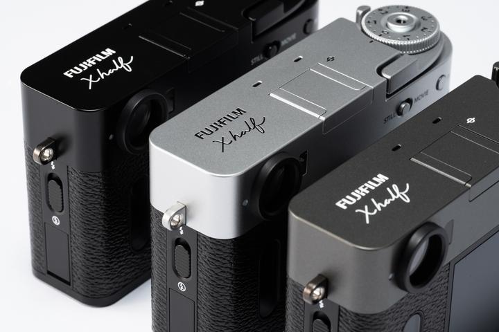 Actual product image Fujifilm X-HF1 (17.74 Mpx, 1")