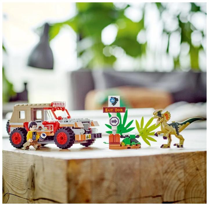 Actual product image LEGO Ambush of the Dilophosaurus (76958, LEGO Jurassic World)