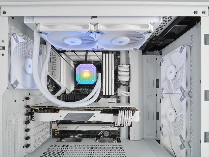 Produktbild Corsair AFS Series, AF120 SLIM WHITE, 120mmx15mm Fluid Dynamic Fan, Single Pack (120 mm, 1x)