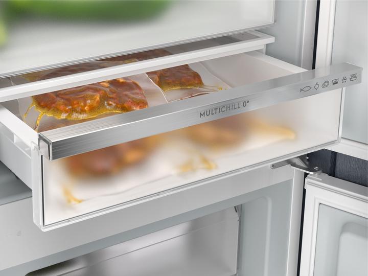 Actual product image Electrolux IK2540BZL 925573015 (223 l)