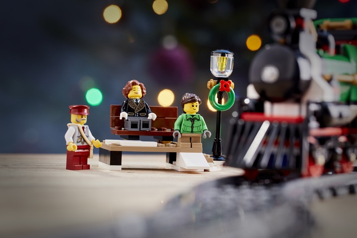 Actual product image LEGO Creator Festive Christmas Train (10254, LEGO Creator Expert)