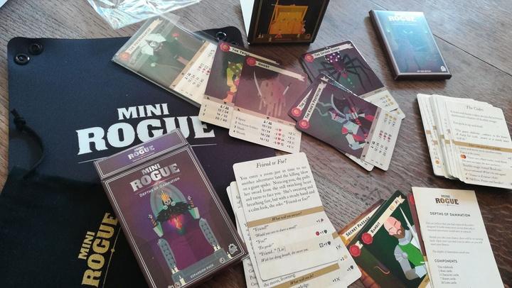 Immagine prodotto Asmodée Mini Rouge (ARENP20051) (Francese, 1 - 2 Giocatori)