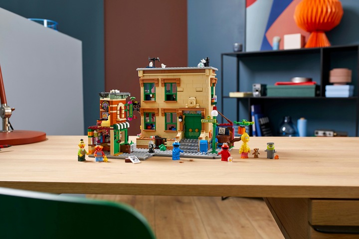 Actual product image LEGO 123 Sesame Street (21324, LEGO Ideas, LEGO Rare Sets)