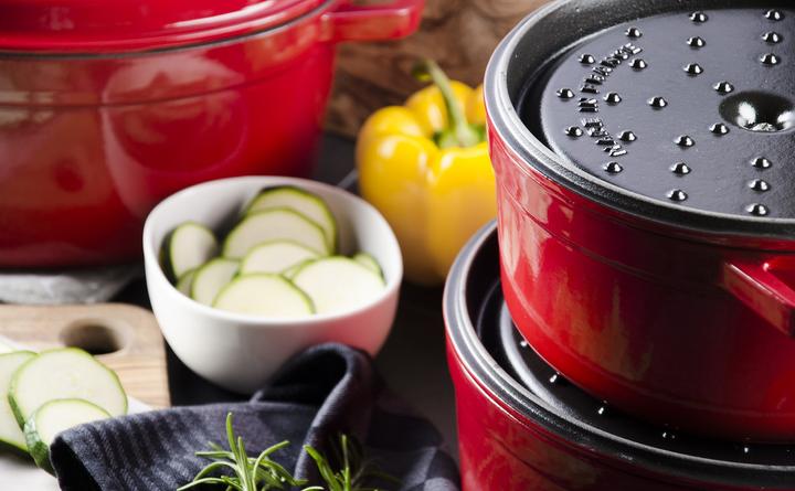 Produktbild Staub Cocotte (24 cm, Bräter + Schmortopf, Gusseisen)