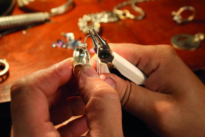 Actual product image Lindstrom Needle nose pliers, alloy steel, 132 mm, 32.5mm (132 mm)