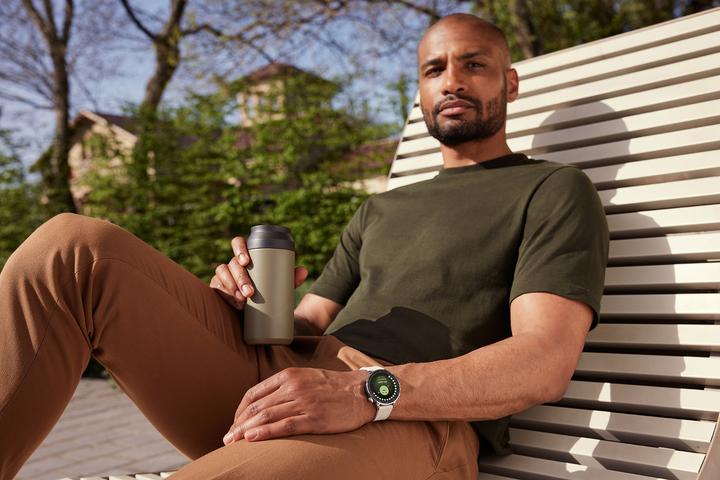 Produktbild OnePlus Watch 3 43mm - Silver Steel (43 mm, nur WLAN)