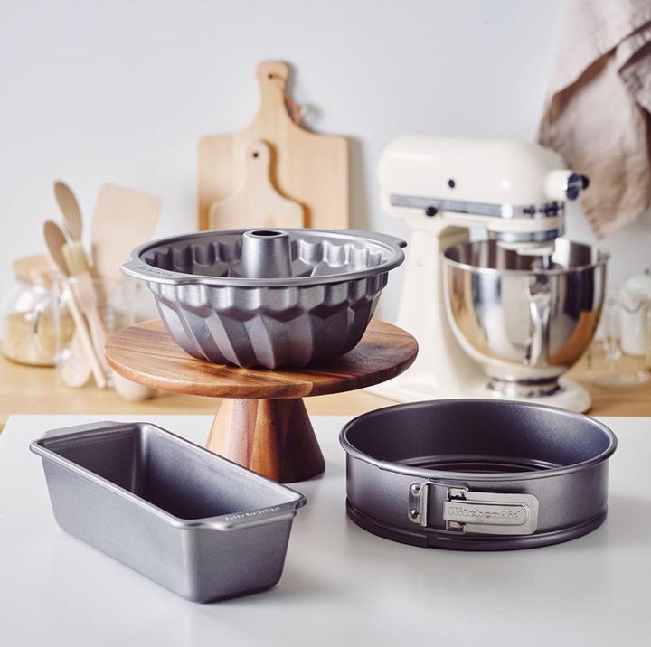 Immagine prodotto KitchenAid bakset - 3 modelli: broodvorm, springvorm 24 cm, tulband cakevorm (24 cm)