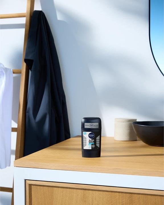 Produktbild NIVEA Solid antiperspirantack & White Invisible Fresh 50 ml (Stick)