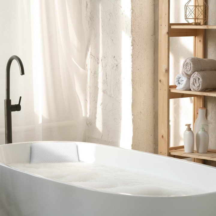 Actual product image Relaxdays Bath Pillow, With 8 Suction Cups (28.5 x 5.5 x 19 cm)