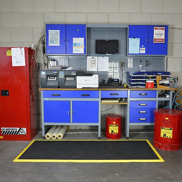 Actual product image Justrite Cushion Flex® anti-fatigue matting, LxW 2100 x 910 mm, black / yellow.