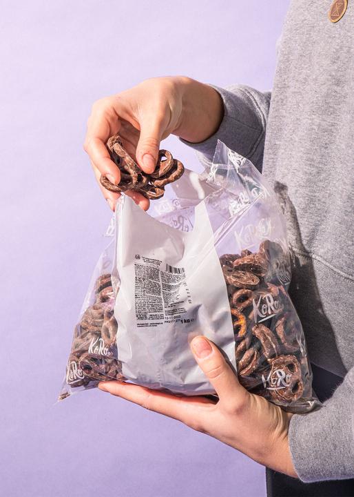 Produktbild KoRo Laugebrezeln in Vollmilchschokolade (1000 g)