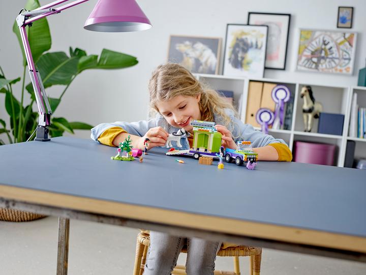 Actual product image LEGO Mia's horse transporter (41371, LEGO Friends)