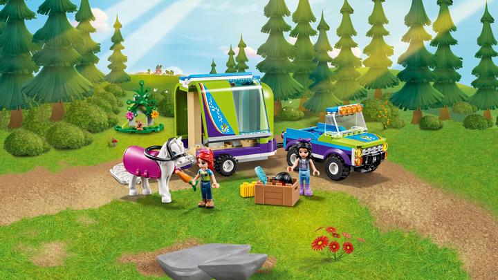 Actual product image LEGO Mia's horse transporter (41371, LEGO Friends)
