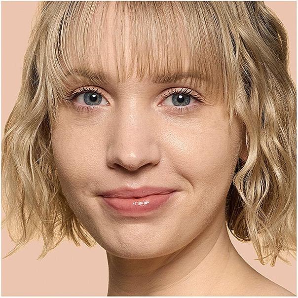 Actual product image Bobbi Brown Fond de teint longue tenue SPF 15 Warm Porcelain (Cream, Warm Porcelain)