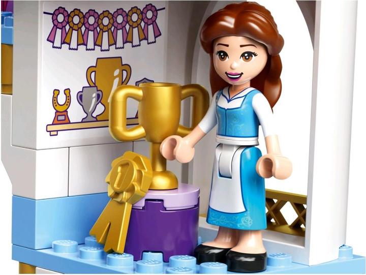 Actual product image LEGO Disney Princess 43195 Belle & Rapunzel horse stable (43195, LEGO Disney)