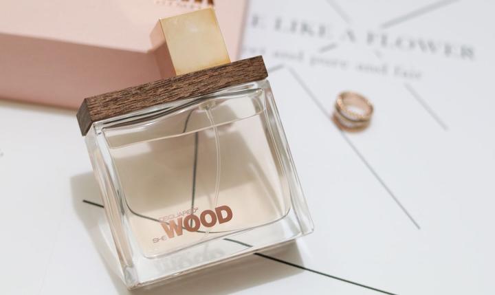 Produktbild Dsquared2 She Wood (Eau de Parfum, 50 ml)