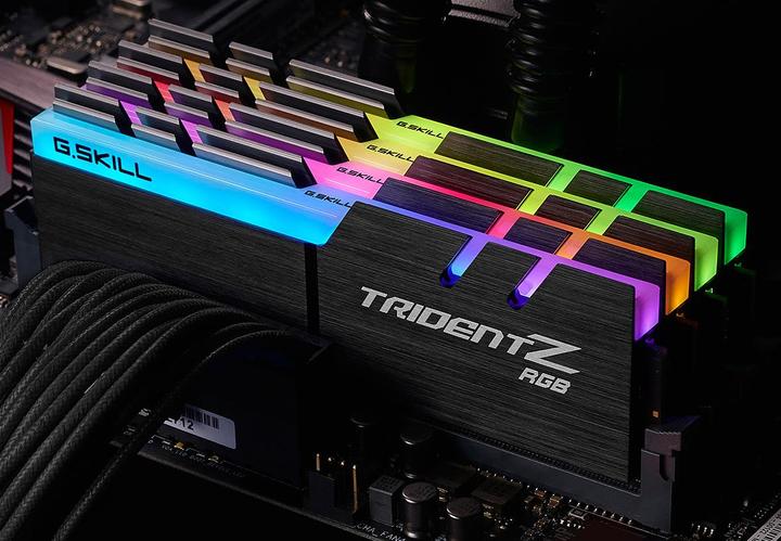 Productafbeelding G.Skill Trident Z RGB (2 x 8GB, 3200 MHz, DDR4 RAM, DIMM 288 pin)
