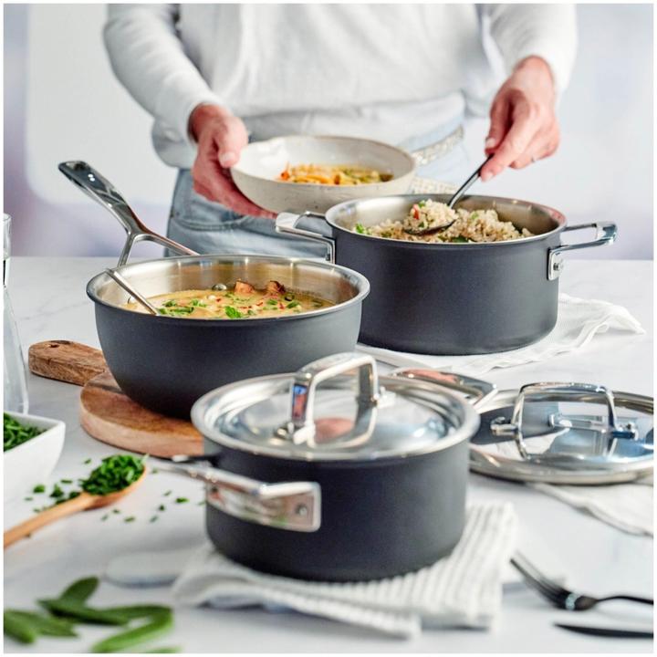 Productafbeelding Demeyere Zwart 5 set van 3: kookpot 18cm + kookpot 20cm + conische sauteuse 20cm (Kookpotten en pannenset, Steelpan, Roestvrij staal)